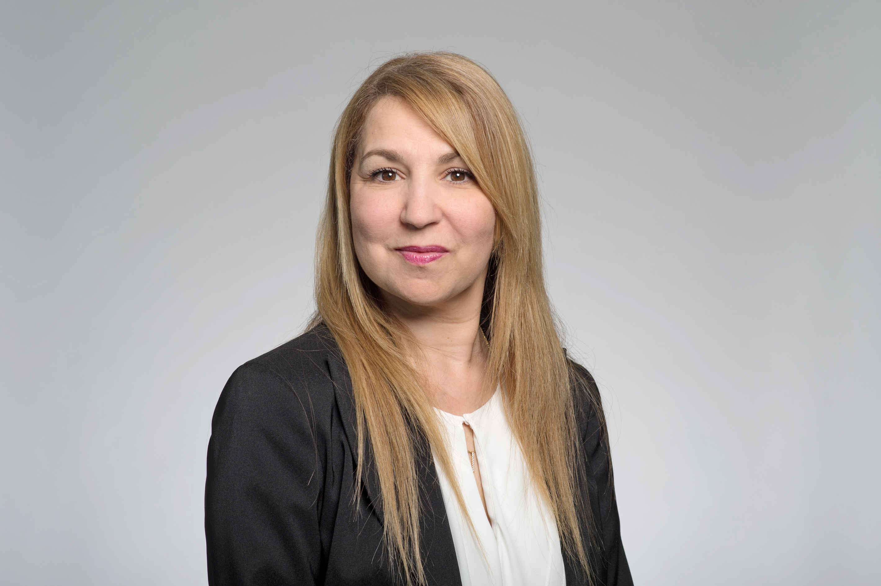 Mounira Pfammatter Kundenberaterin Senior