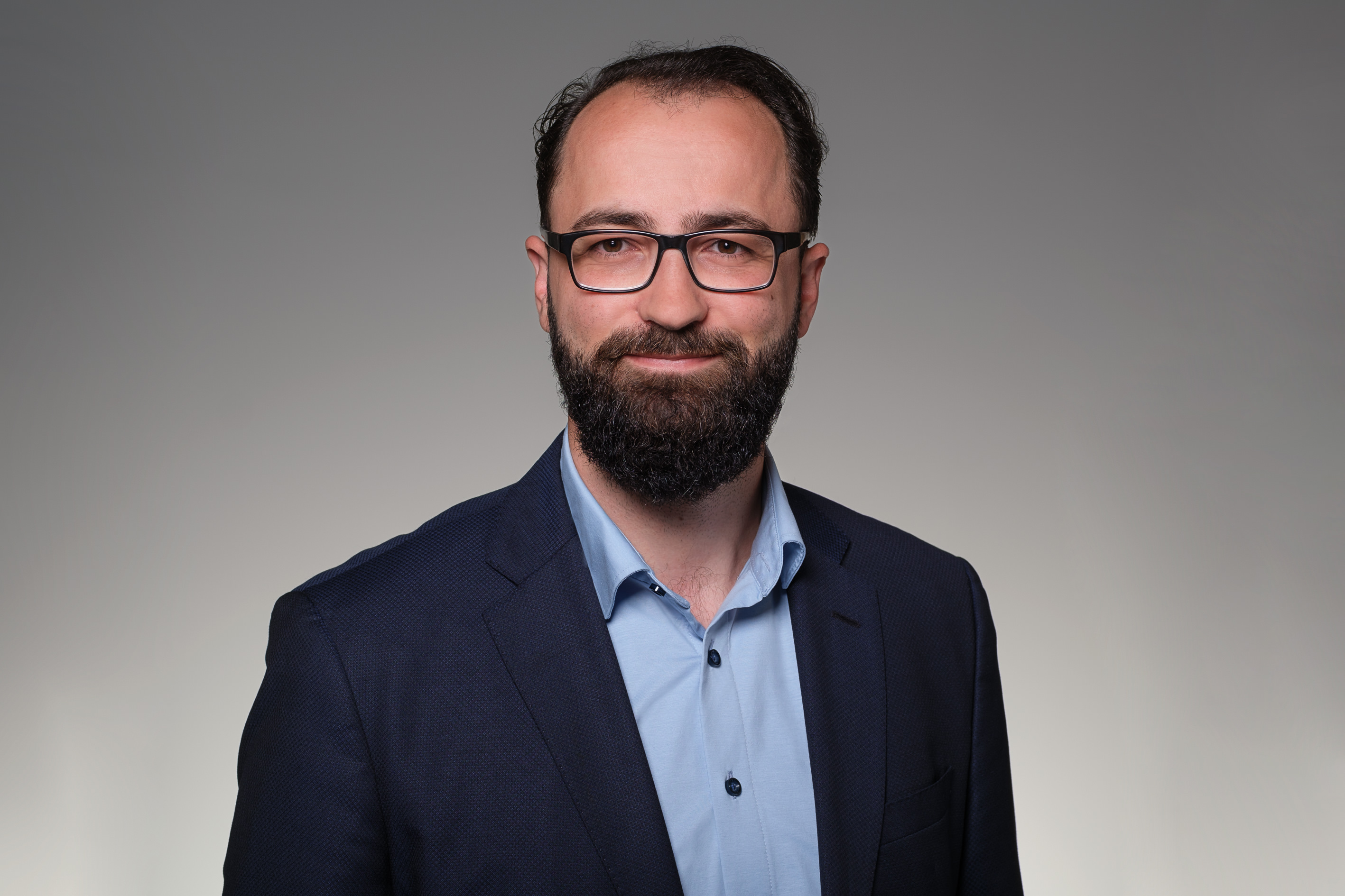 Albert Kqiraj Conseiller à la clientèle