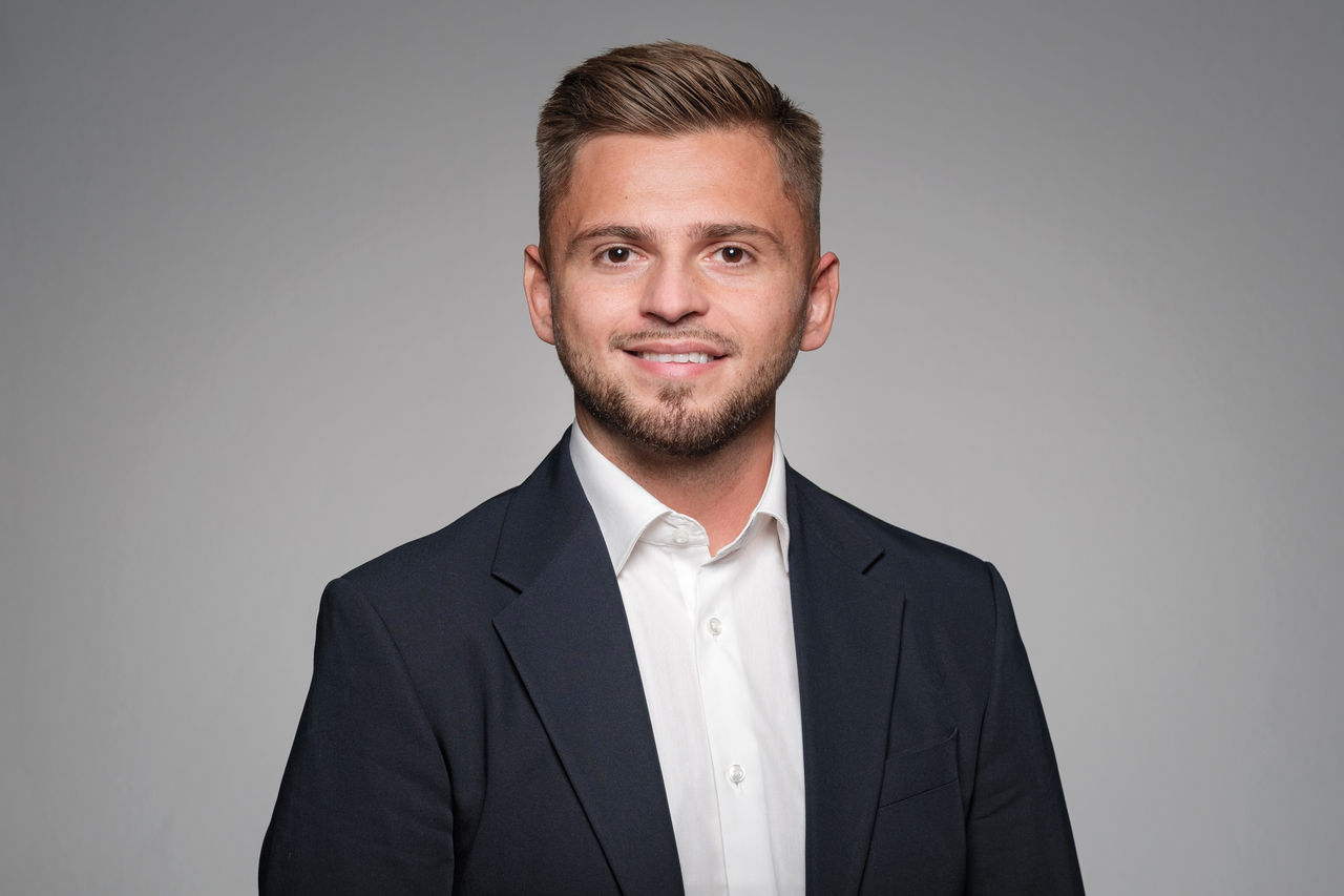 Liridon Ibraimi Conseiller à la clientèle