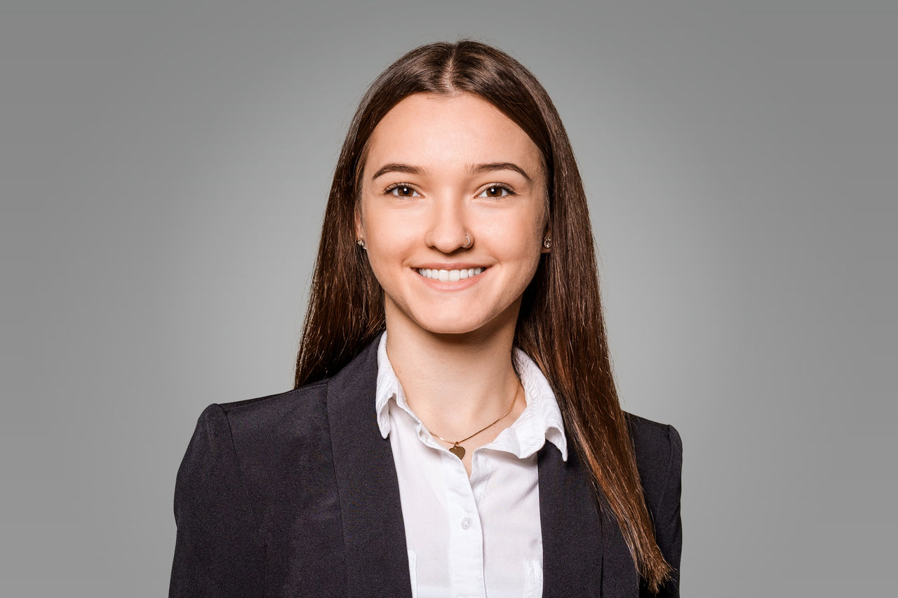 Gabriela Udovicic Coll. du service-clientèle