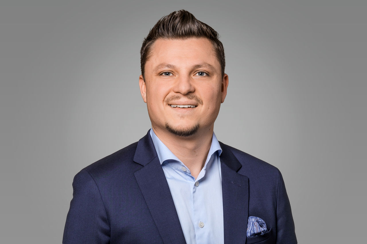 Jozef Quni Client Advisor