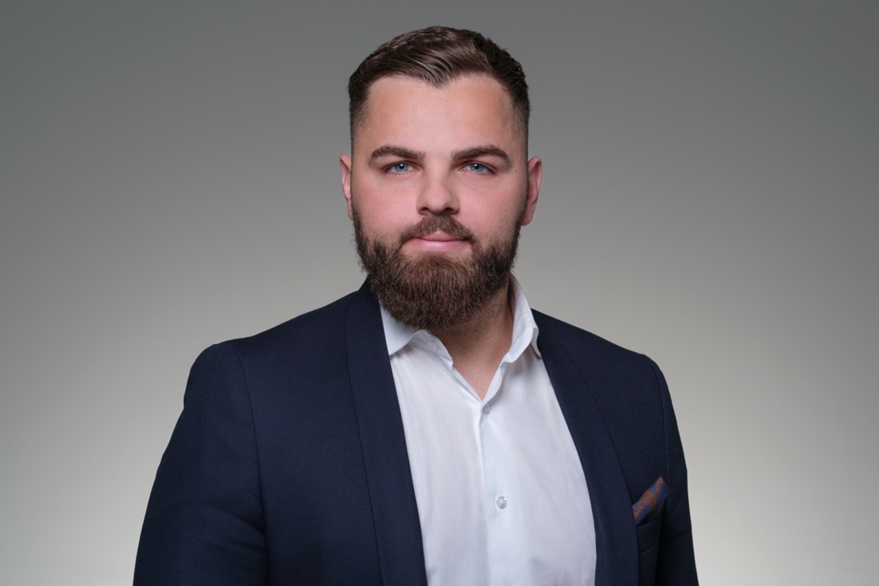 Adnen Kesic Consulente della clientela