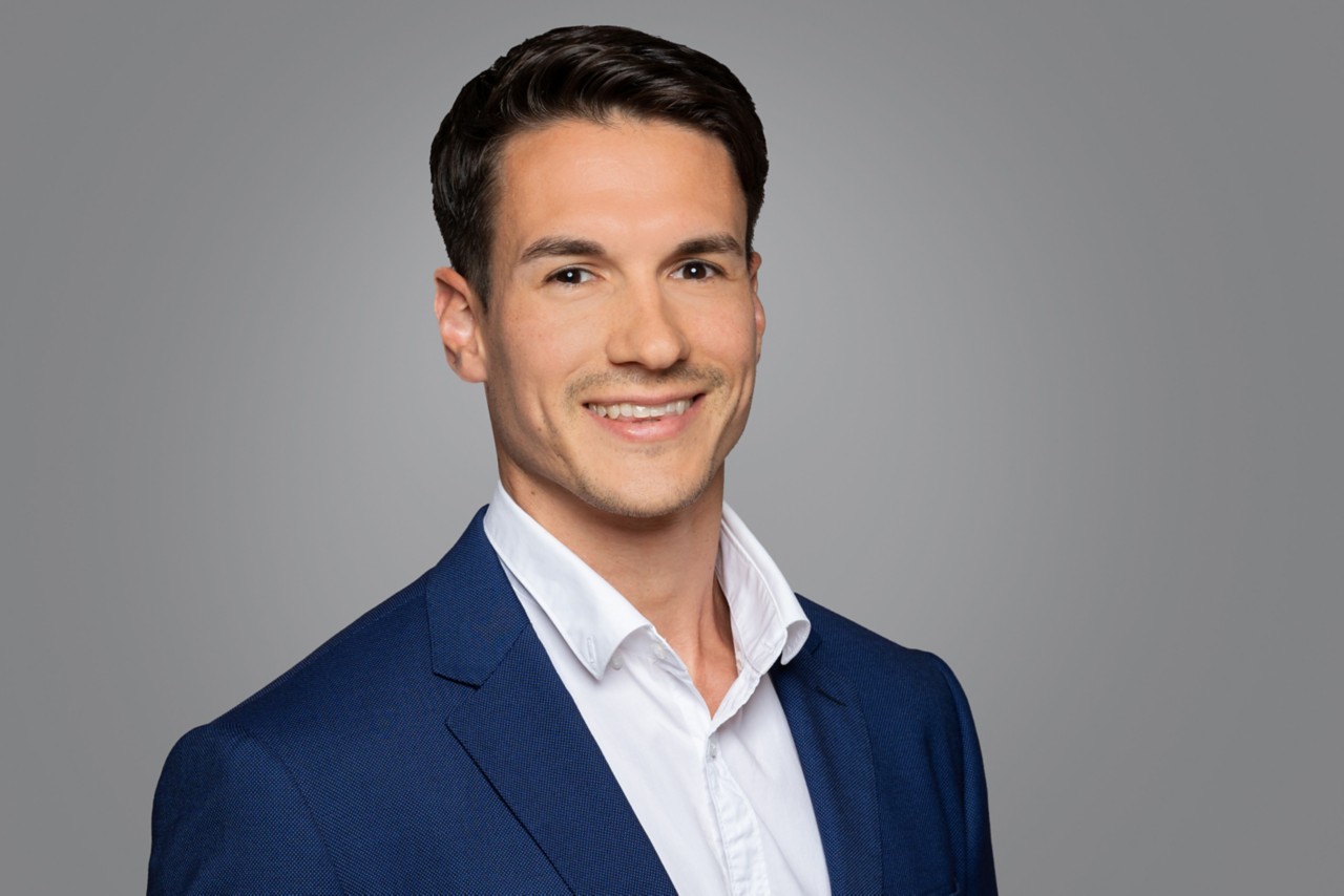 Claudio David Client Advisor